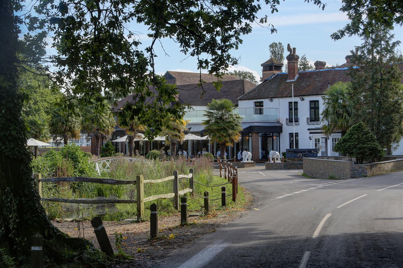 Frensham Pond Country House Hotel & Spa Farnham (Surrey) Exterior foto