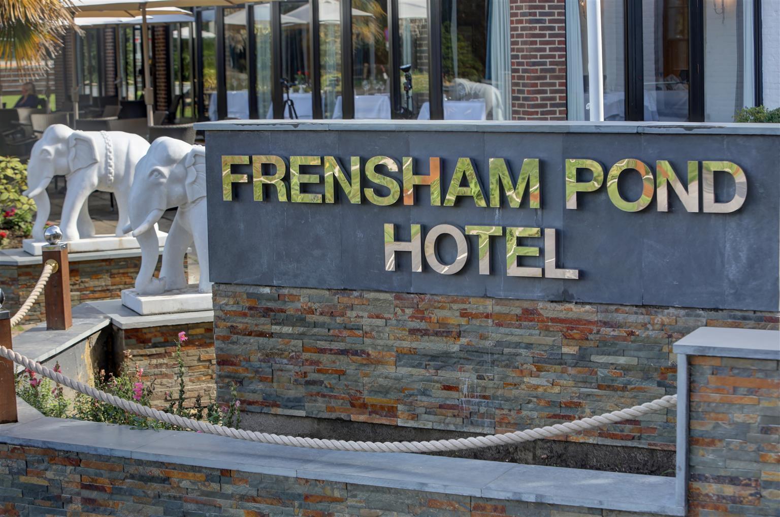 Frensham Pond Country House Hotel & Spa Farnham (Surrey) Exterior foto